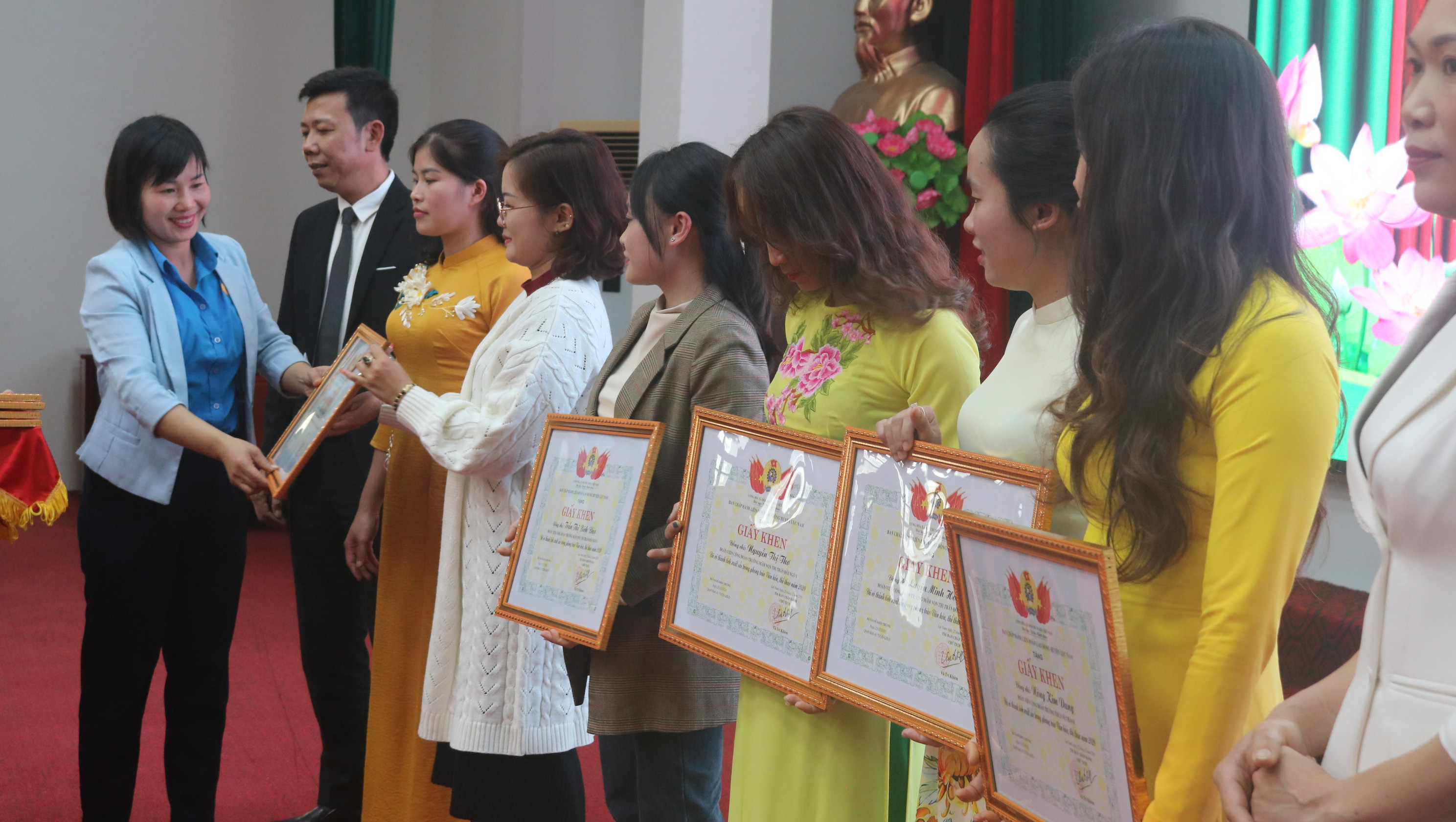 Lục Nam tổng kết khen thưởng phong trào văn hóa thể thao và cuộc thi tìm hiểu kiến thức pháp luật...